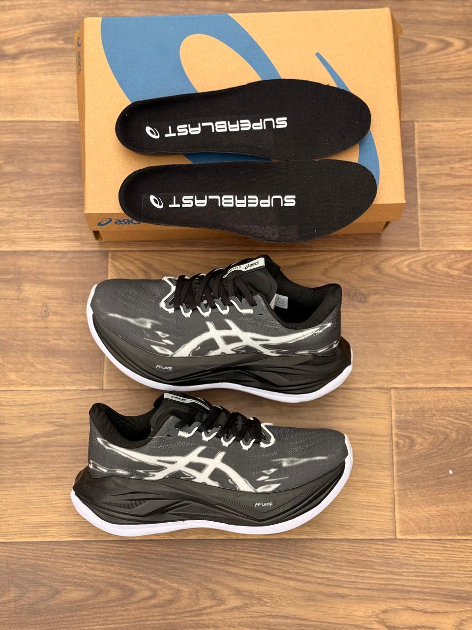 ASICS Unisex Superblast 3 Maximum Cushion Running Shoes – BlackWhite